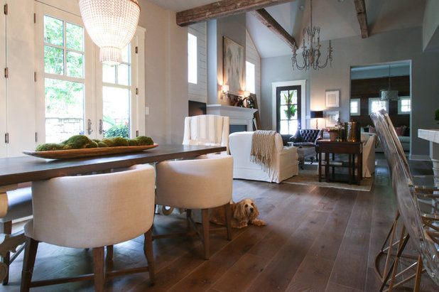 Shabby-chic Style Living Room by Michaela Dodd