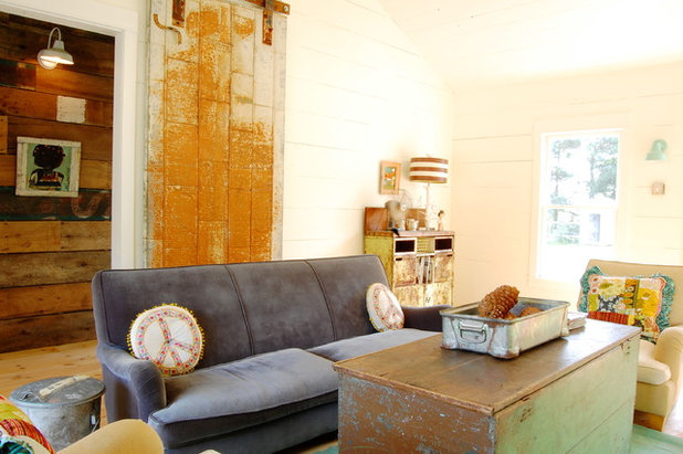 Shabby-chic Style Living Room by Corynne Pless