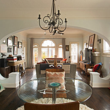 My Houzz: Eclectic Style & Treasured Pieces Personalize A Musician's Apartment