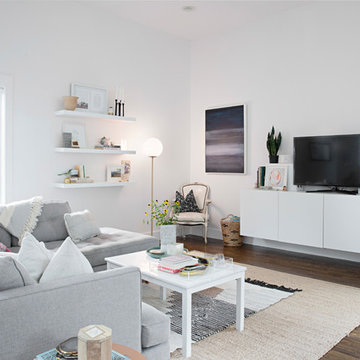 My Houzz: Minimalistic Touch in a Bright and Airy Nashville Home