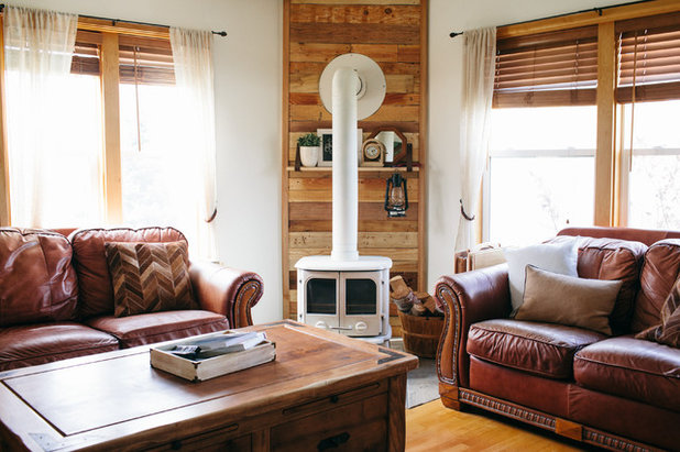 Farmhouse Living Room by Ellie Lillstrom Photography
