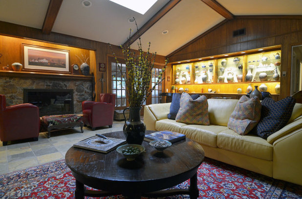 Traditional Living Room by Sarah Greenman