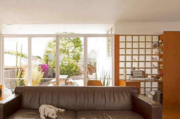Midcentury Living Room by Carolyn Reyes