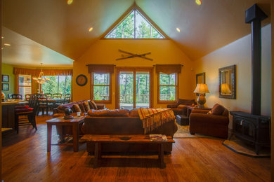 Example of a mountain style living room design in San Diego
