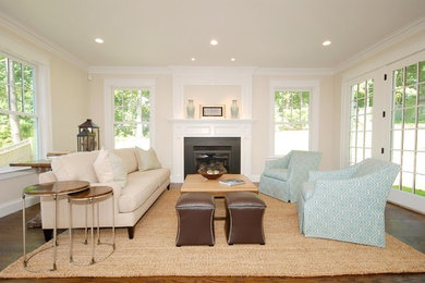 Example of a classic living room design in Boston