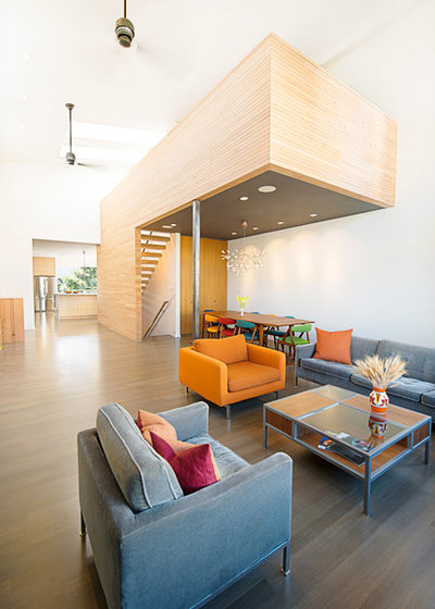 Modern Living Room by Moroso Construction