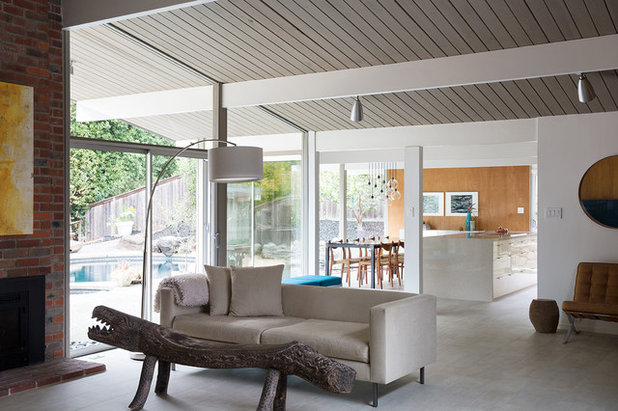 Midcentury Living Room by Gast Architects