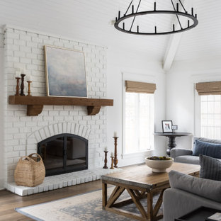 75 Beautiful Farmhouse Vaulted Ceiling Living Room Pictures Ideas July 2021 Houzz