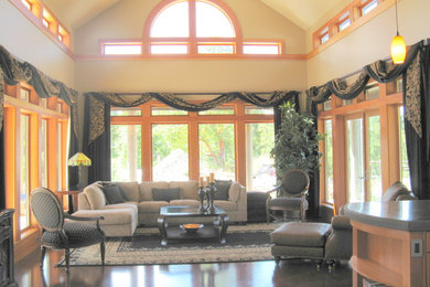 Example of a mountain style living room design in Seattle