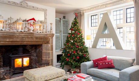 19 Classic Red Christmas Decorating Schemes
