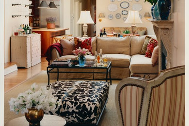 Inspiration for a romantic living room in New York.
