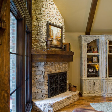 Oakdale Tudor
