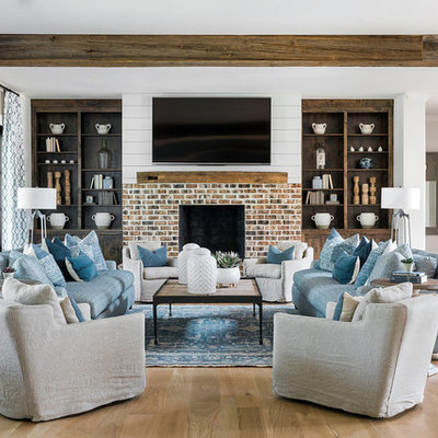 Example of a living room design in Atlanta