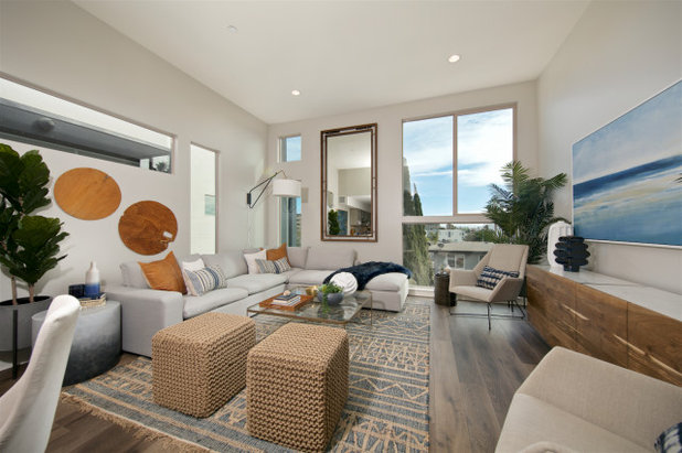 Contemporary Living Room by Jay Becker - Pacific Sotheby's Int'l Realty