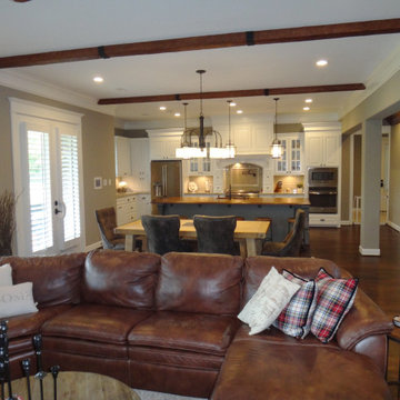 Open Concept Home with Traditional Style