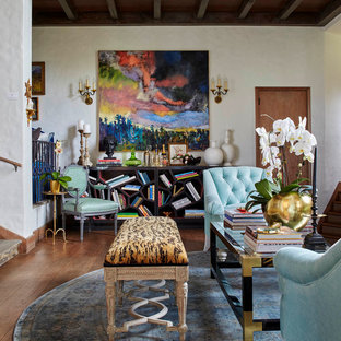 Inspiration för mellanstora eklektiska allrum med öppen planlösning, med ett finrum, vita väggar, mörkt trägolv och brunt golv