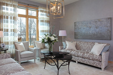 Modelo de salón para visitas abierto minimalista grande sin chimenea y televisor con paredes grises y suelo de baldosas de porcelana