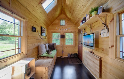 Houzz Tour: Sustainable, Comfy Living in 196 Square Feet