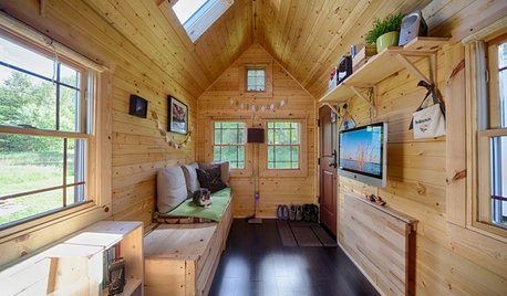 Houzz Tour: Sustainable, Comfy Living in 196 Square Feet