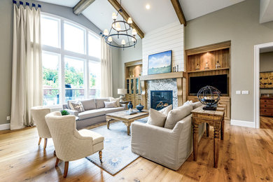 Example of a large living room design in Portland