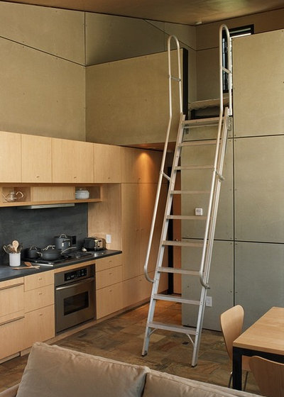 Modern Kitchen by Eggleston Farkas Architects