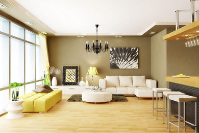 Mittelgroßes, Repräsentatives, Fernseherloses, Offenes Modernes Wohnzimmer ohne Kamin mit beiger Wandfarbe, hellem Holzboden und beigem Boden in New York