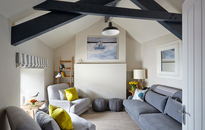 Houzz Tour: Calm Descends on a Cottage at the Sea