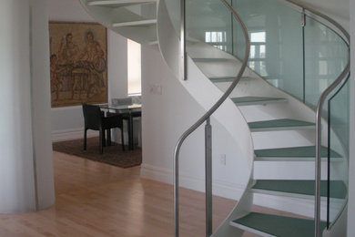 Inspiration for a mid-sized contemporary staircase remodel in New York