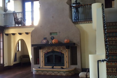 Private Ranch- Fireplace & StairCase