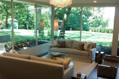 Example of a living room design in Other