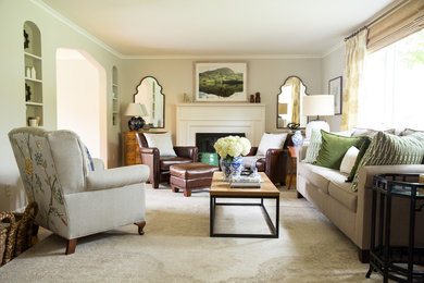 Inspiration for a timeless living room remodel in New York