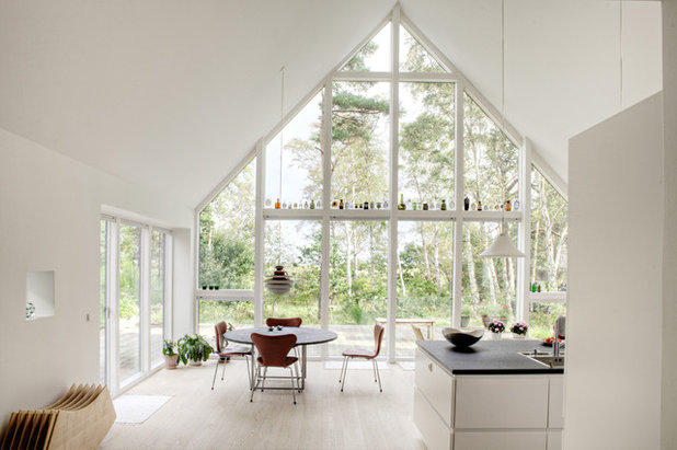 Scandinavian Living Room by ETN Arkitekter