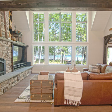 Raymond Retreat- Luxury Maine Lakehouse
