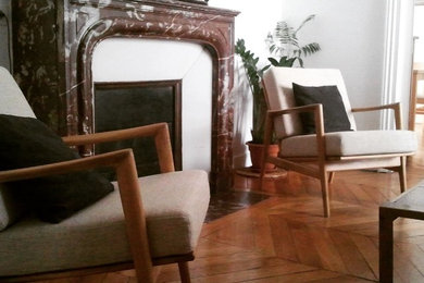 Photo of a midcentury living room in Paris.