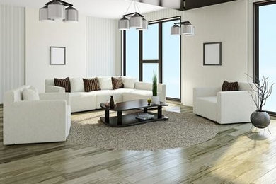 Diseño de salón para visitas abierto minimalista grande con paredes blancas, suelo de madera clara, todas las chimeneas, televisor colgado en la pared y suelo beige