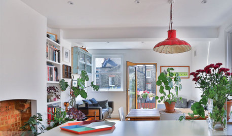 Houzz Tour: Relaxed Vintage Style in a Once-neglected Flat