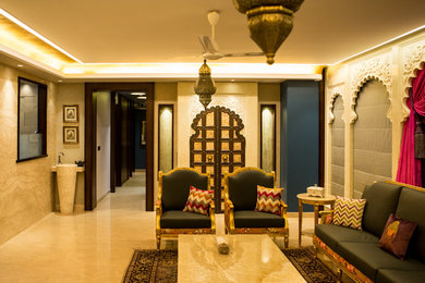 Mediterranes Wohnzimmer in Mumbai