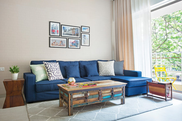 Contemporary Living Room by Bizou