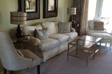 Inspiration for a timeless living room remodel in Jacksonville