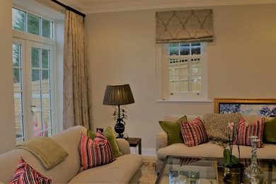 Example of a classic living room design in Kent