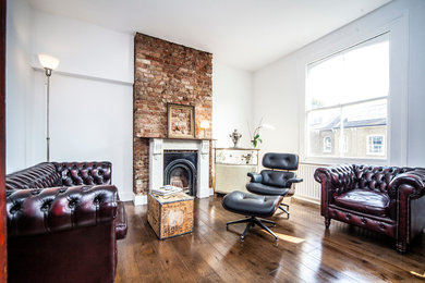 Example of an arts and crafts living room design in London