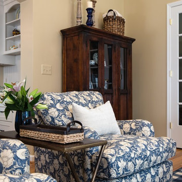 Royal Oak - Living room