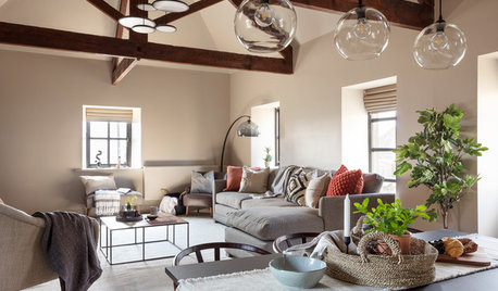 Houzz Tour: A Converted Barn Gets a Cool Industrial Update