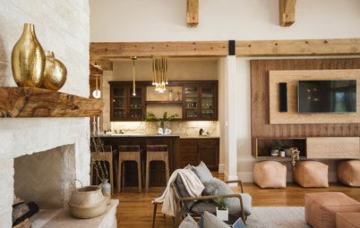 Houzz Tour: Warm Contemporary Style for a Texas Family