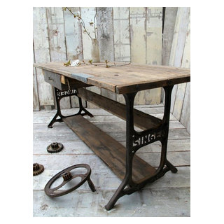 Rustic Industrial Console Table with Singer Legs - Rustic - Living Room -  Montreal - by Wood & Iron Lamps | Houzz