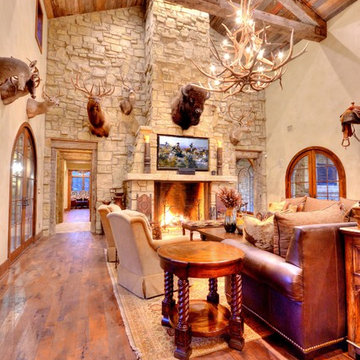 Rustic Ranch Combines Old and New