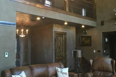 This is an example of a rustic living room in Dallas.