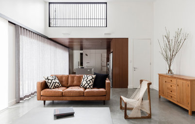 Houzz Tour: Sun-Soaked Bungalow Inspired by a Japanese-Style Bath