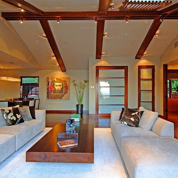 9342 Sierra Mar Hollywood Hills modern home open plan living room interior desig