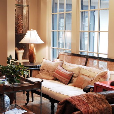 Inspiration for a timeless living room remodel in Birmingham with beige walls